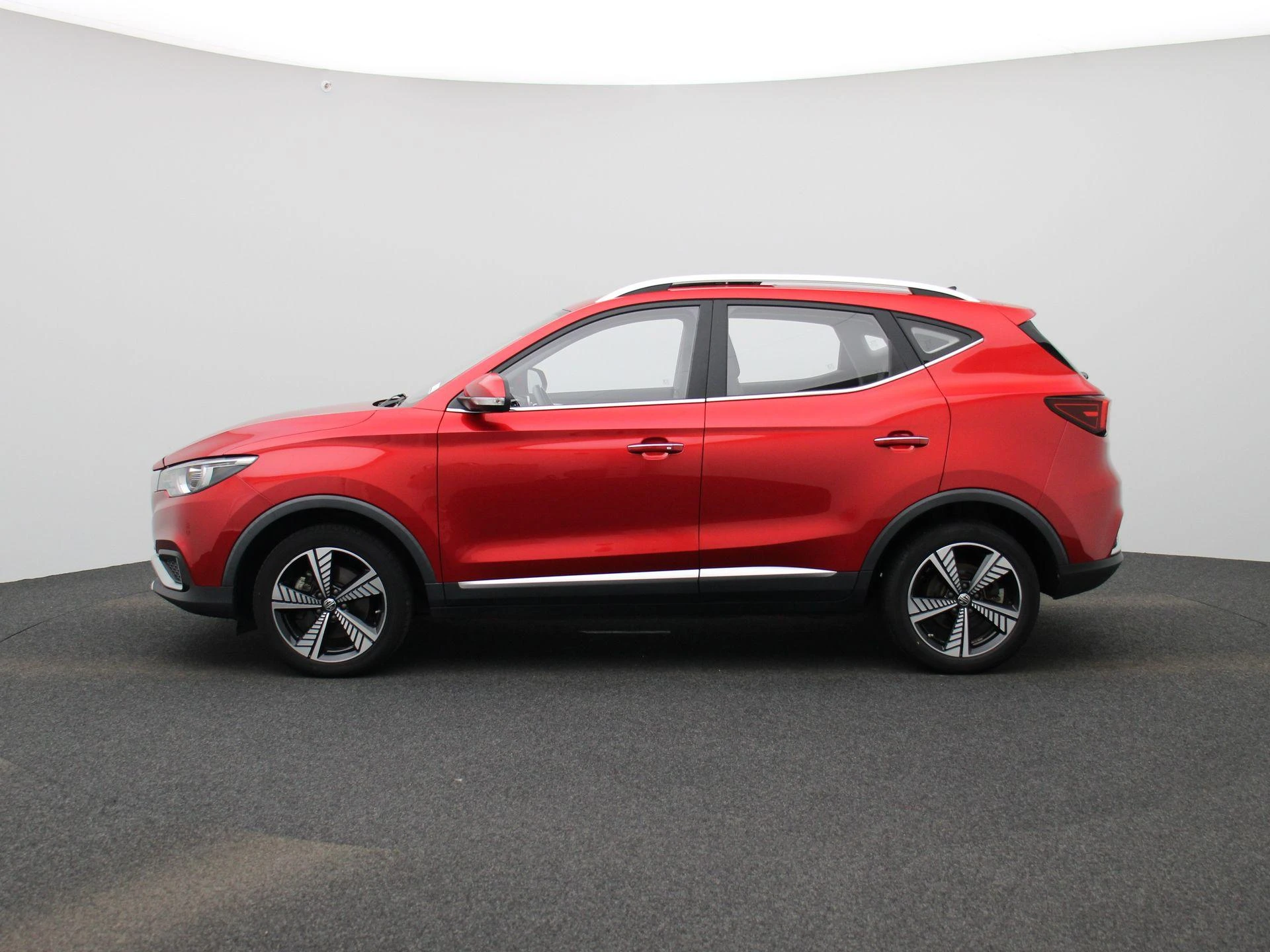 MG-ZS EV-image-3