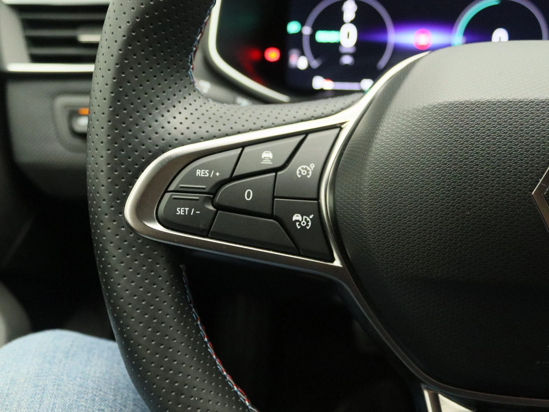 Renault-Clio-image-14