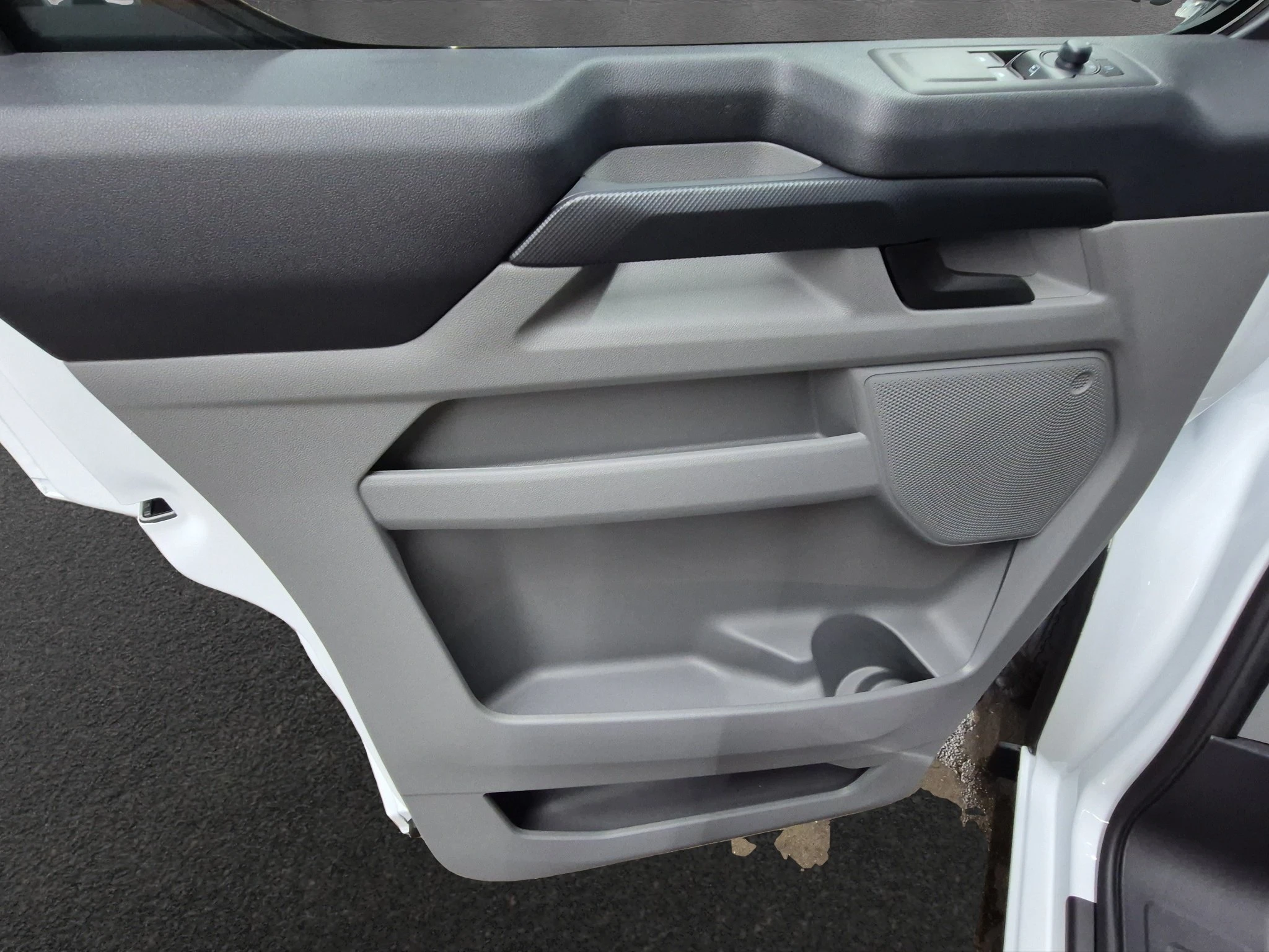 Ford-Transit Custom-image-15