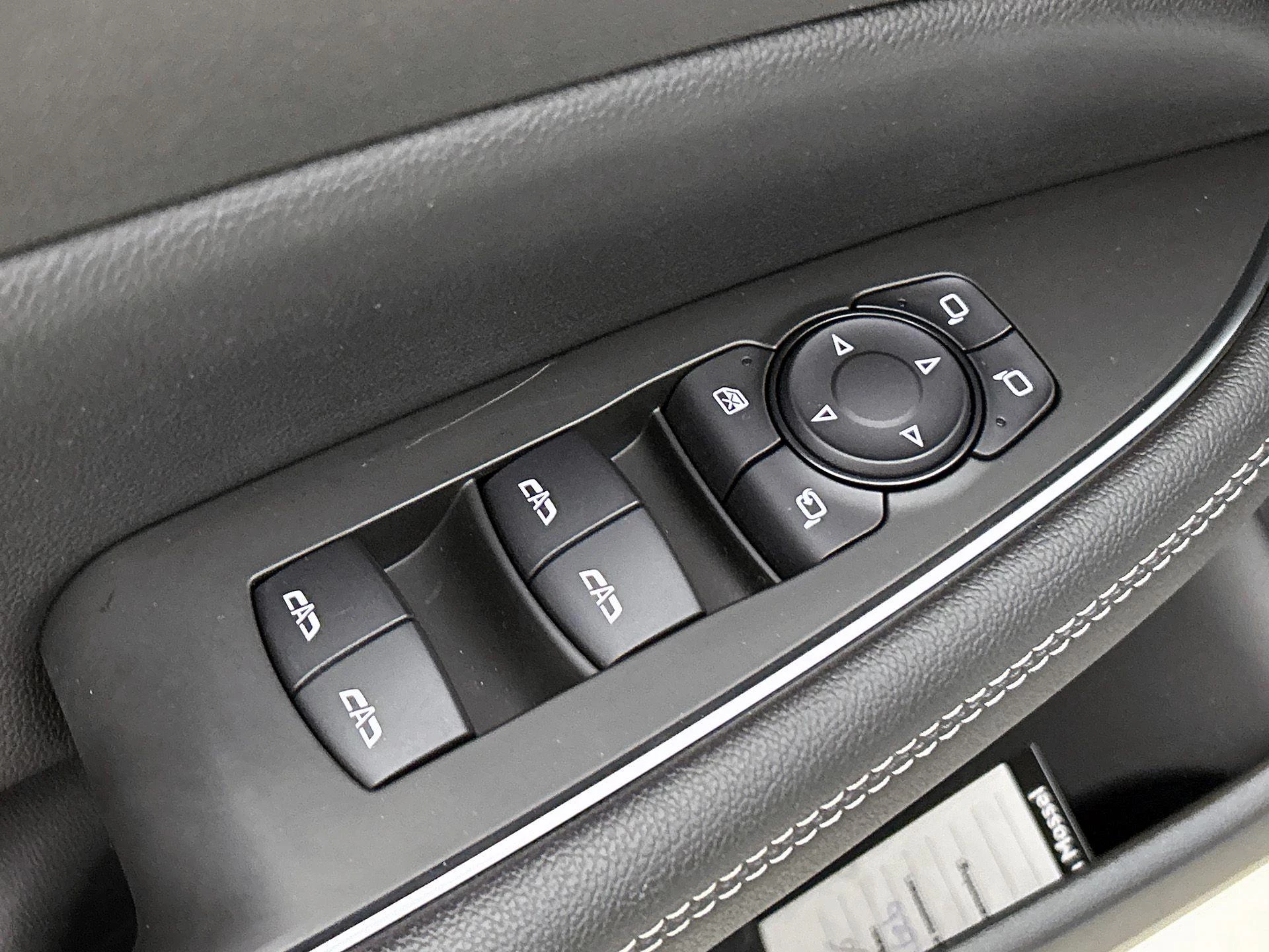 Opel-Insignia-image-31