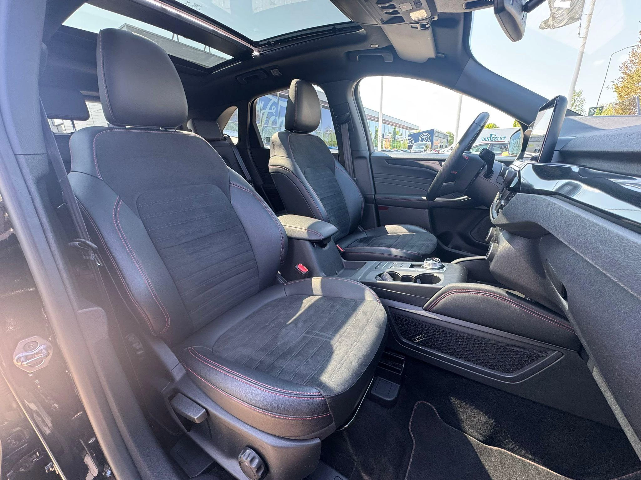Ford-Kuga-image-28