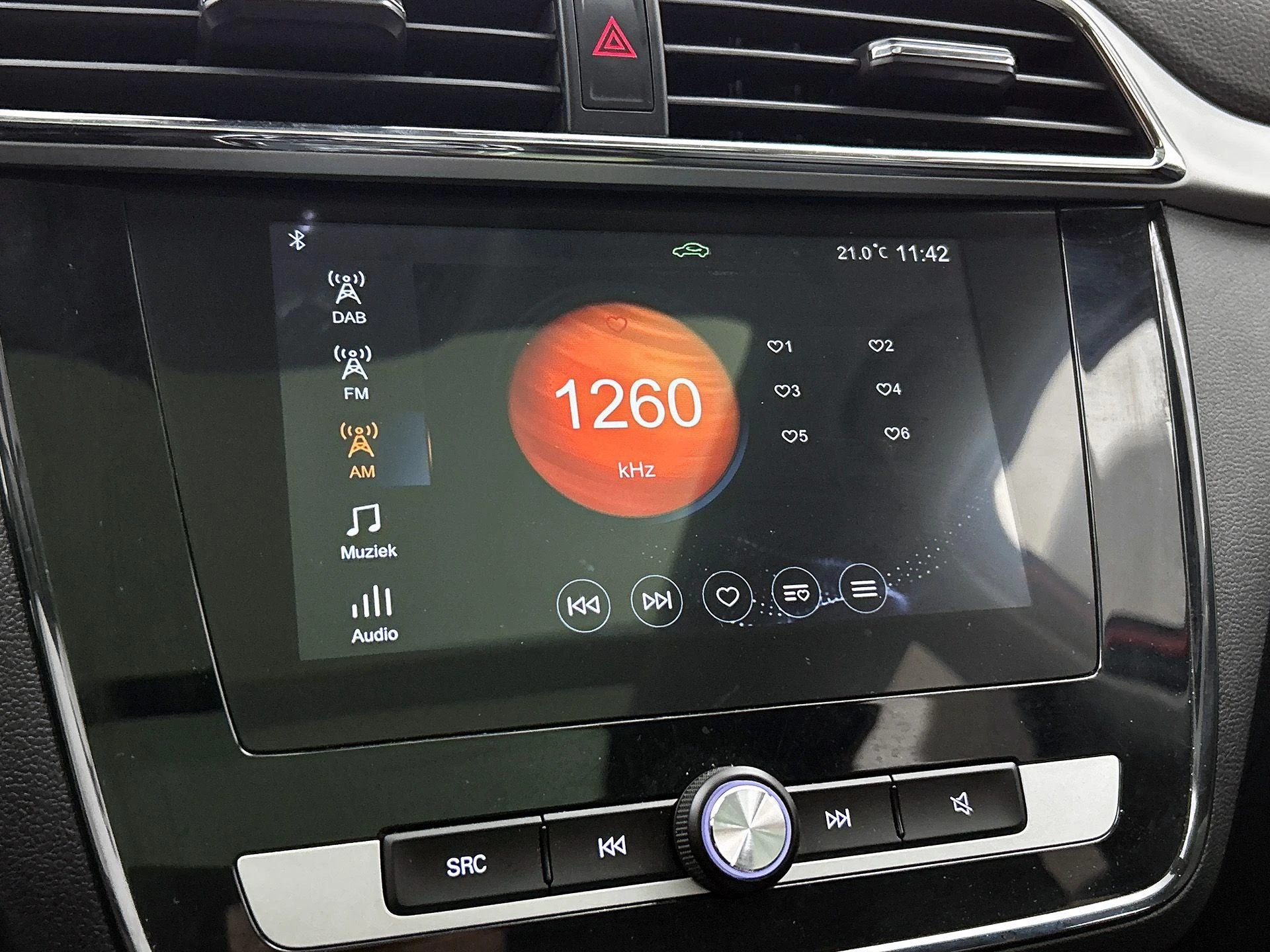 MG-ZS EV-image-6