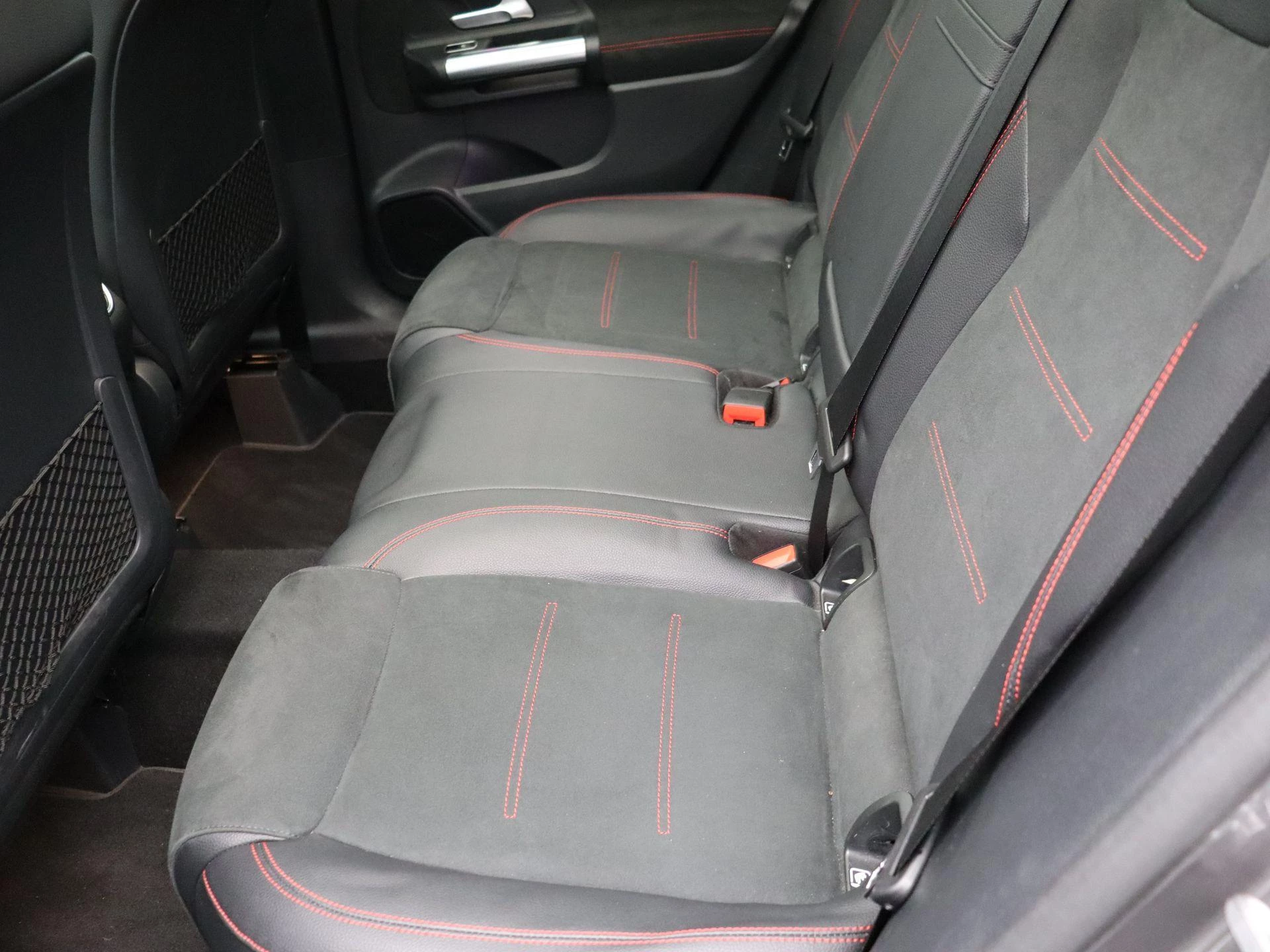 Mercedes-Benz-Classe B-image-16