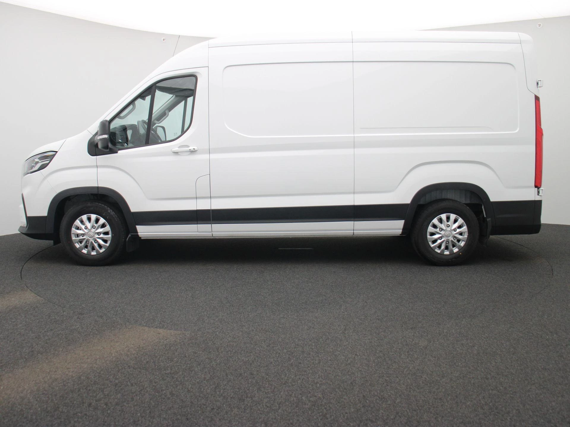 Maxus eDeliver9 L3H2 Business DEAL 89 kWh