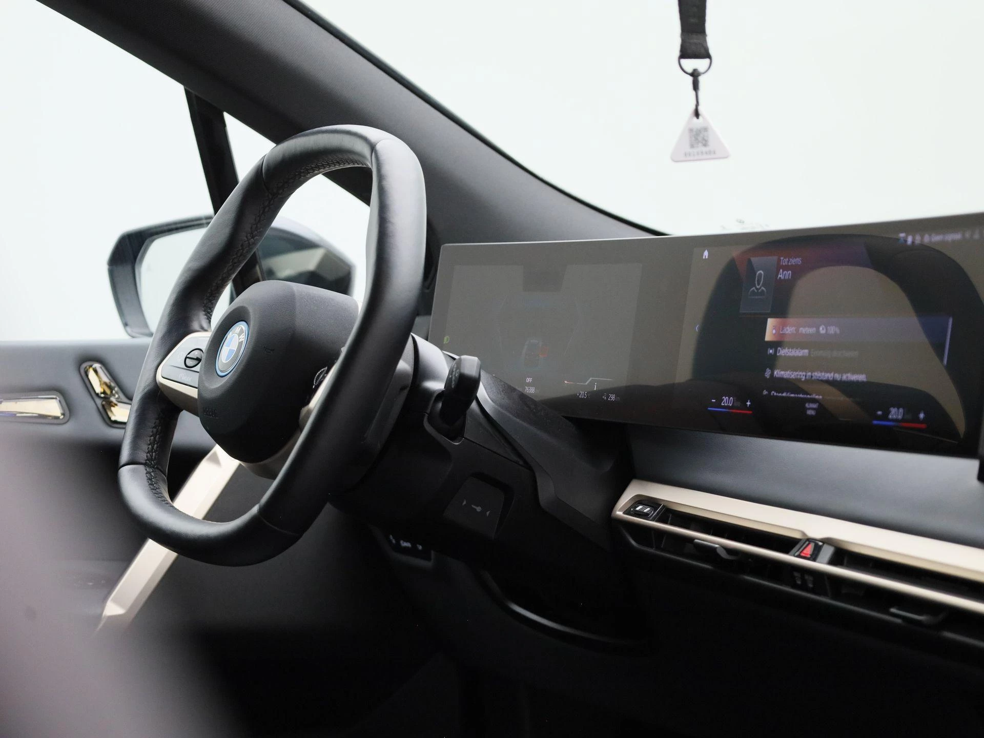 BMW-iX-image-45