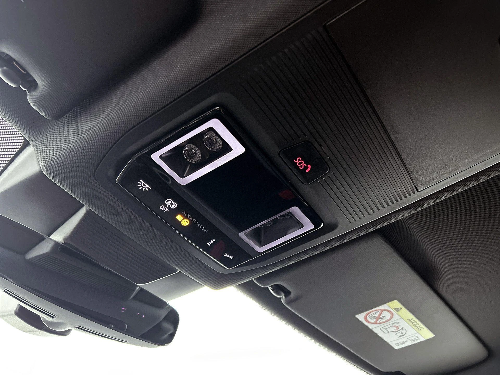 Volkswagen-Tiguan-image-13