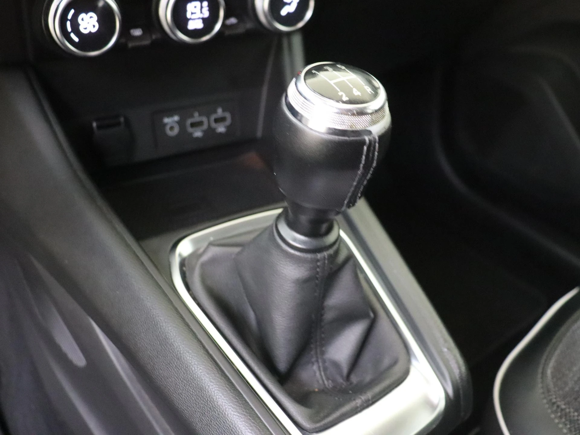 Renault-Captur-image-13