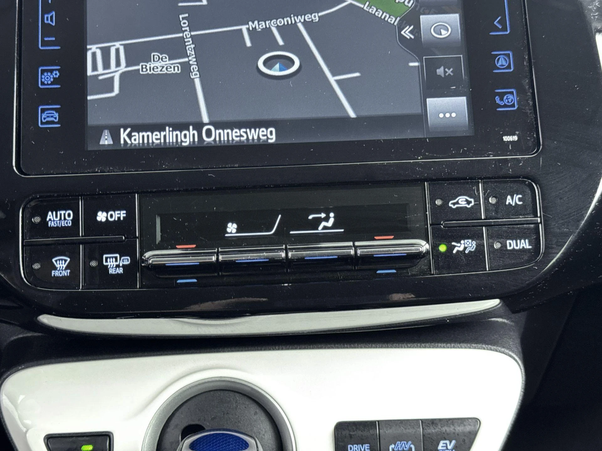 Toyota-Prius-image-18