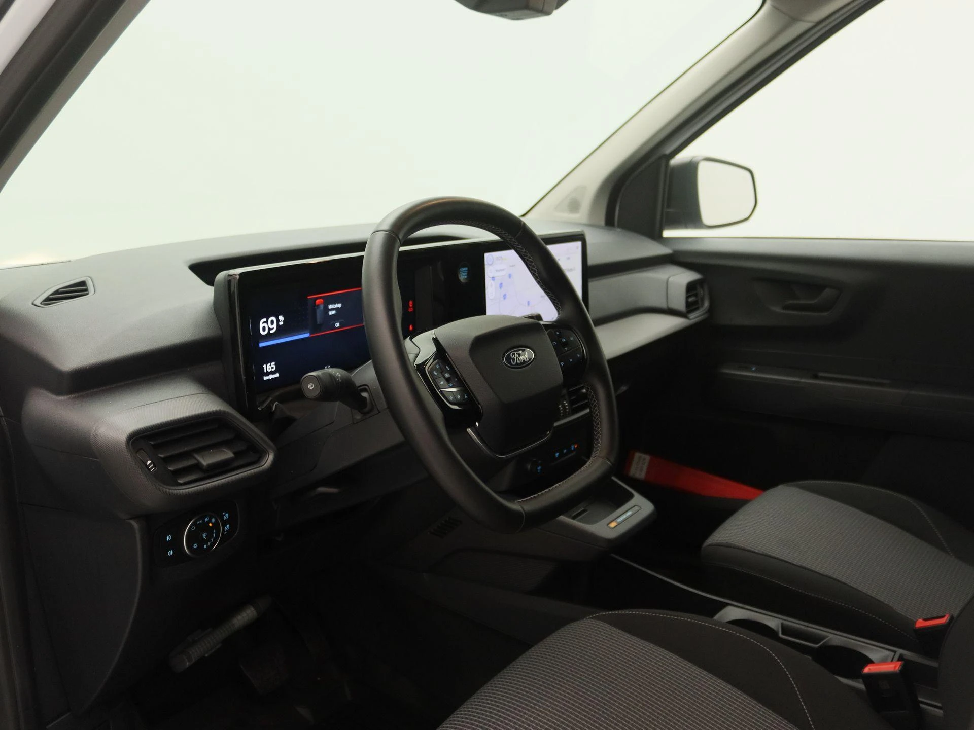 Ford-E-Transit-image-18