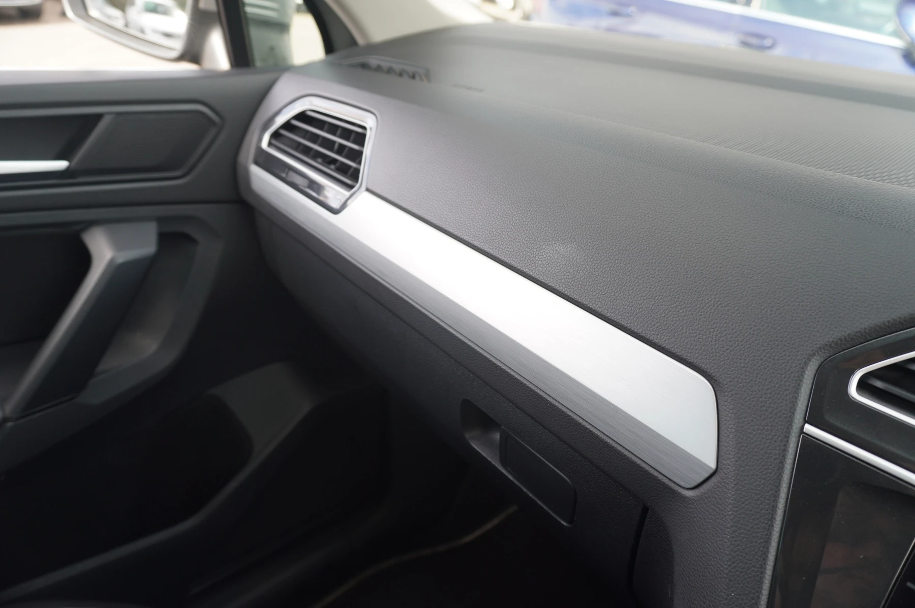 Volkswagen-Tiguan-image-31
