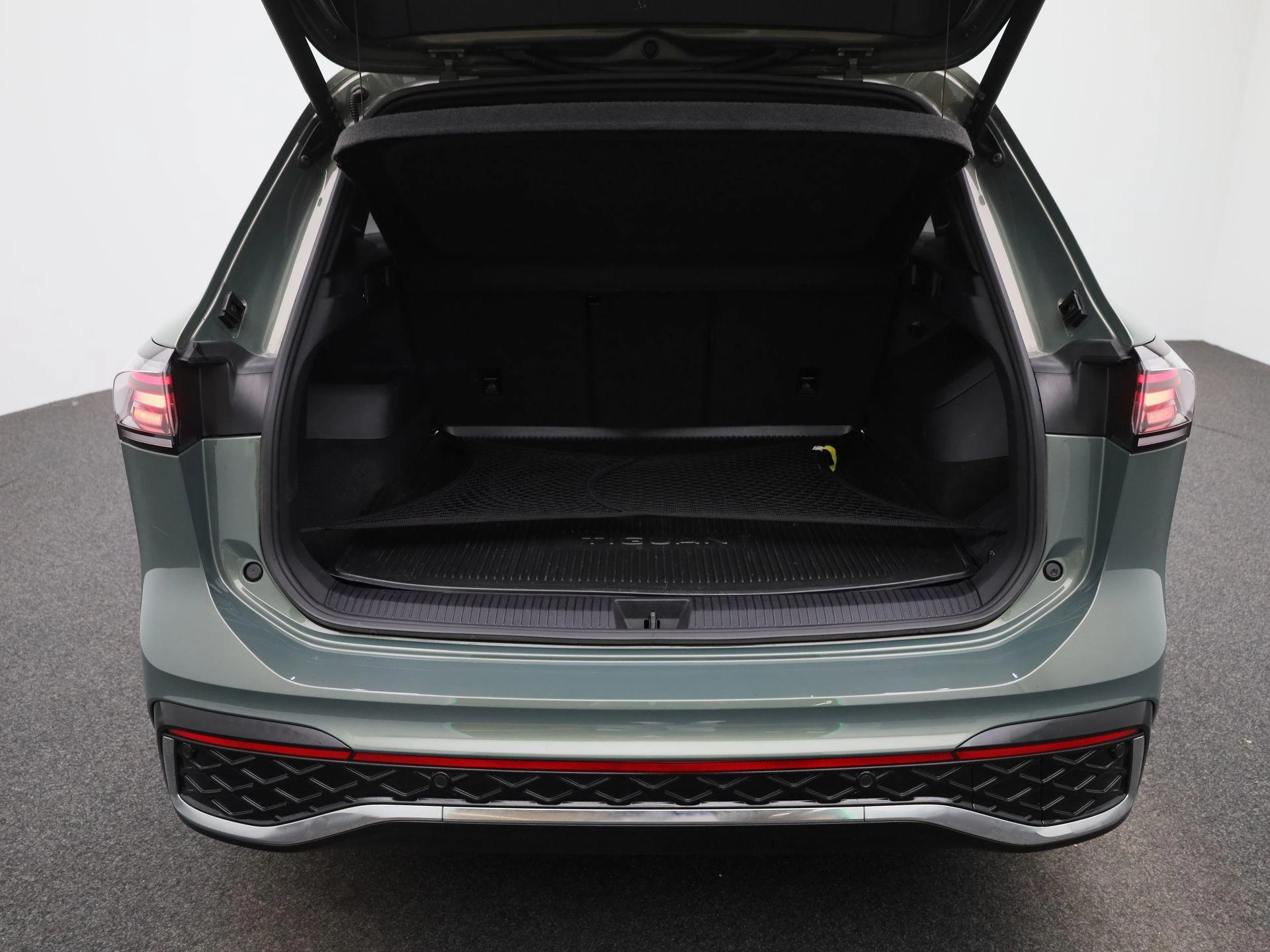Volkswagen-Tiguan-image-10