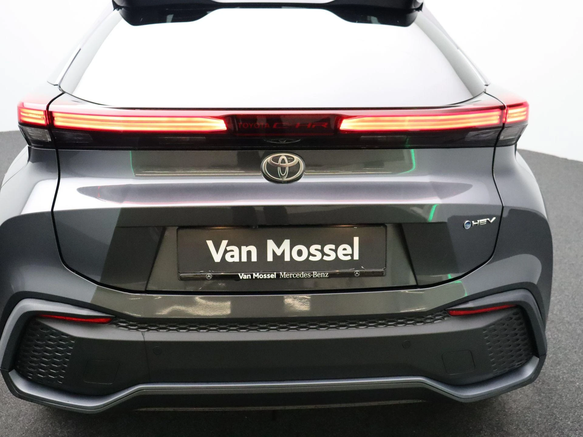 Toyota-C-HR-image-23