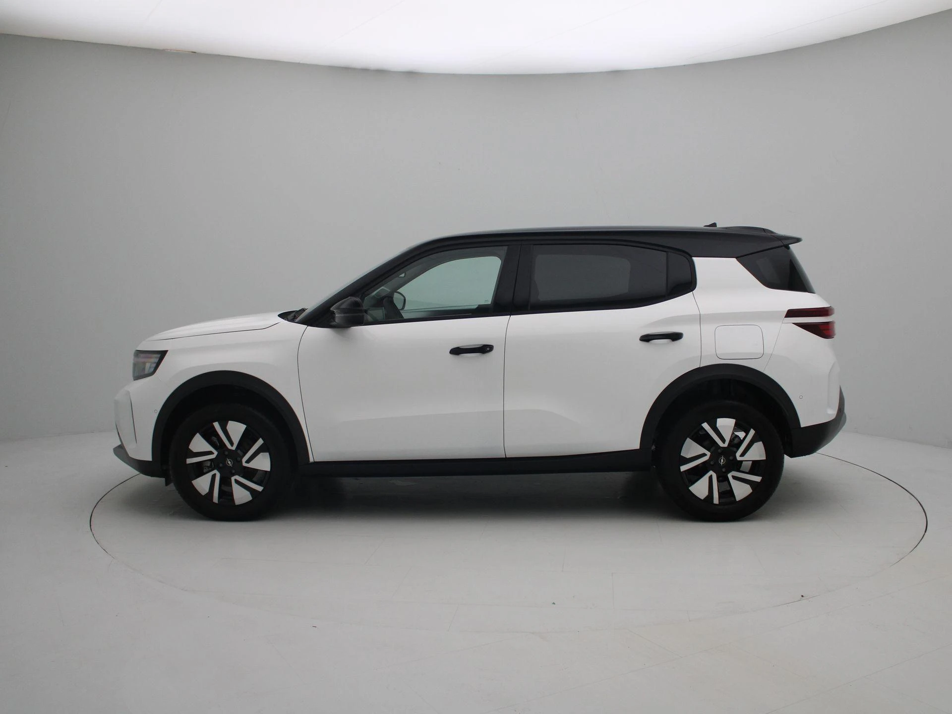 Opel-Frontera-image-3