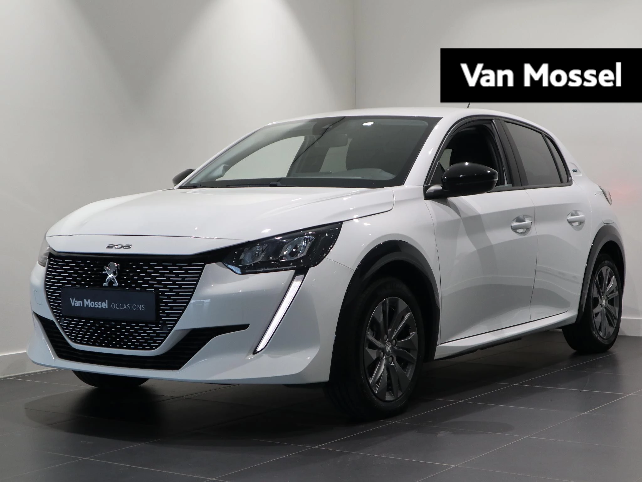 Peugeot-e-208-image-0