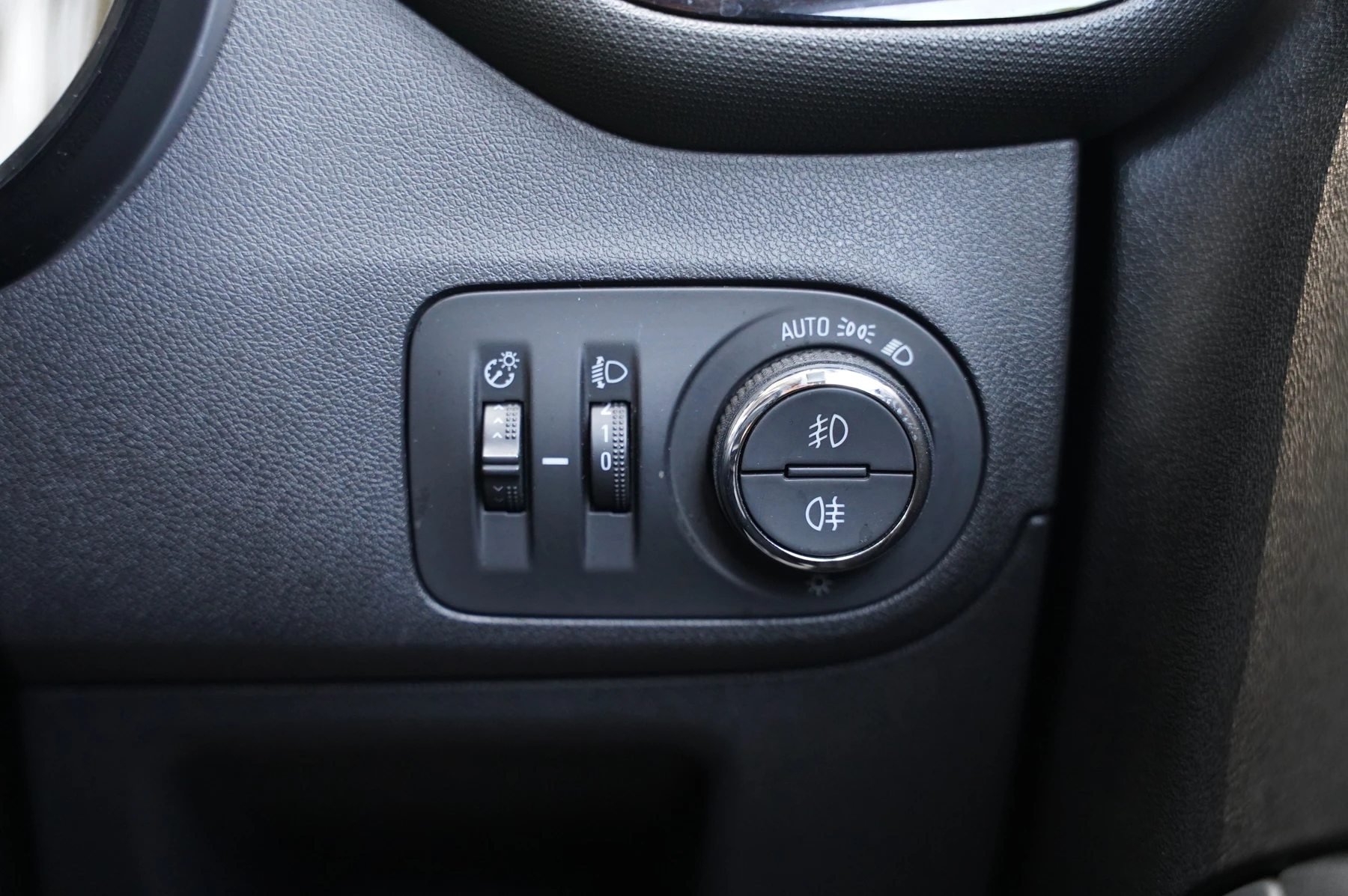 Vauxhall-CROSSLAND X-image-19