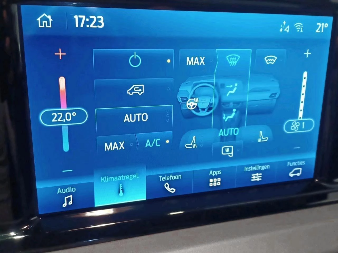 Ford-Transit Courier-image-16