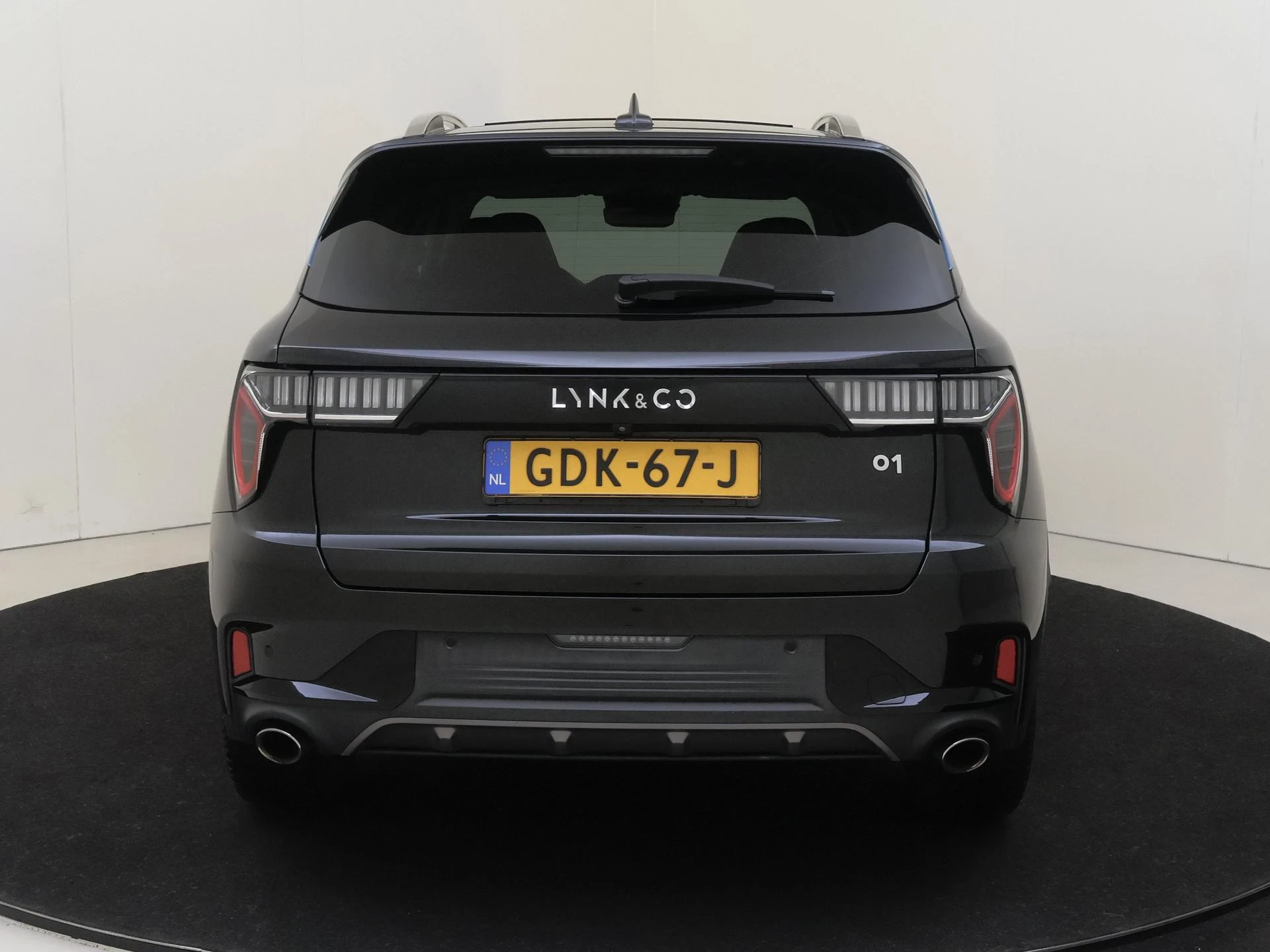 Lynk & Co-01-image-7
