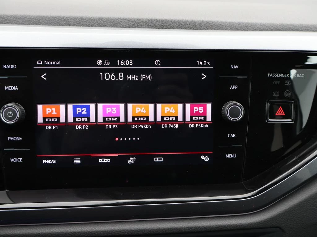 Volkswagen-Polo-image-22