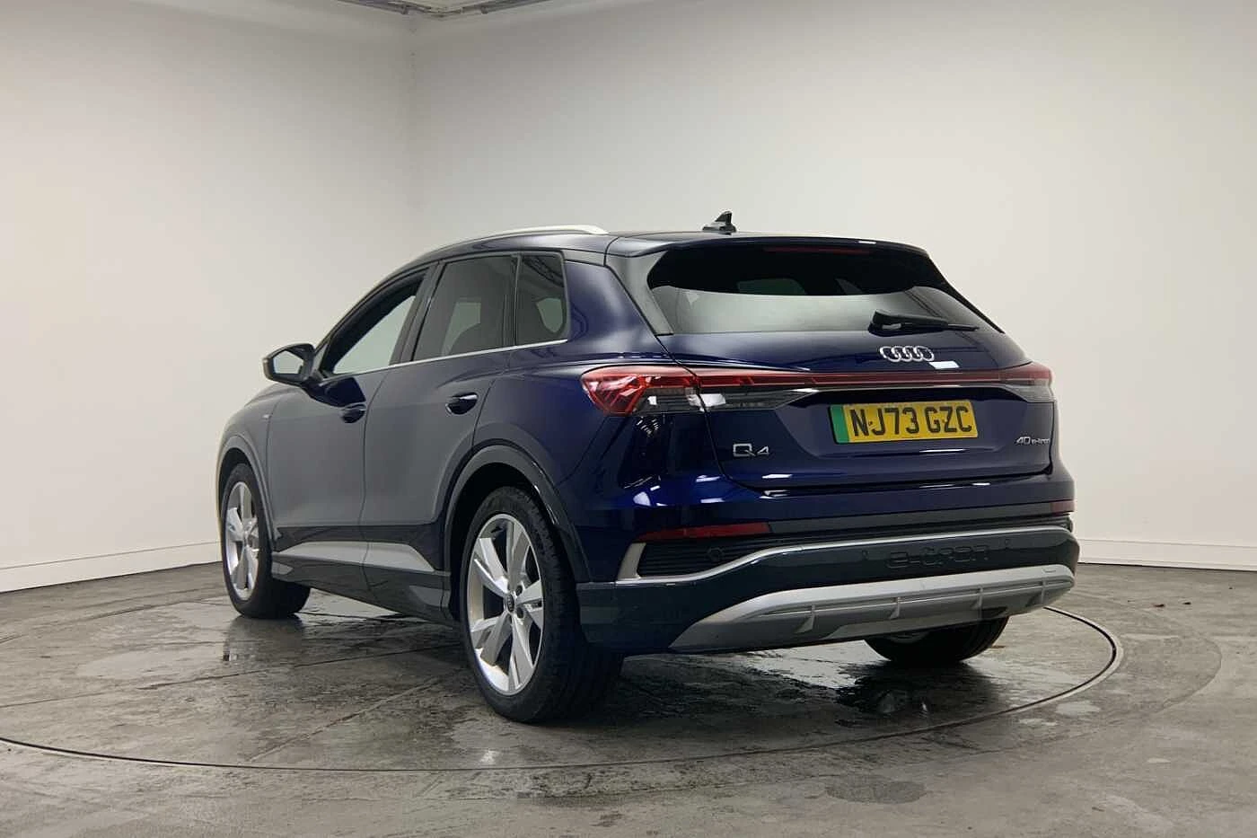 Audi-Q4 e-tron-image-2