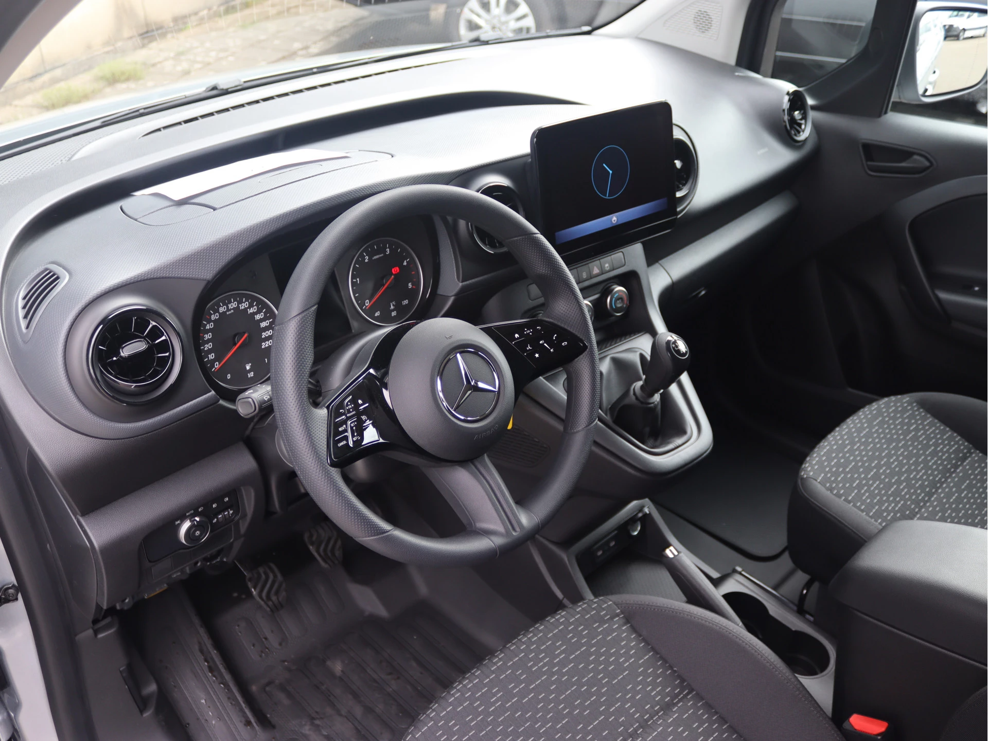 Mercedes-Benz-Citan-image-3