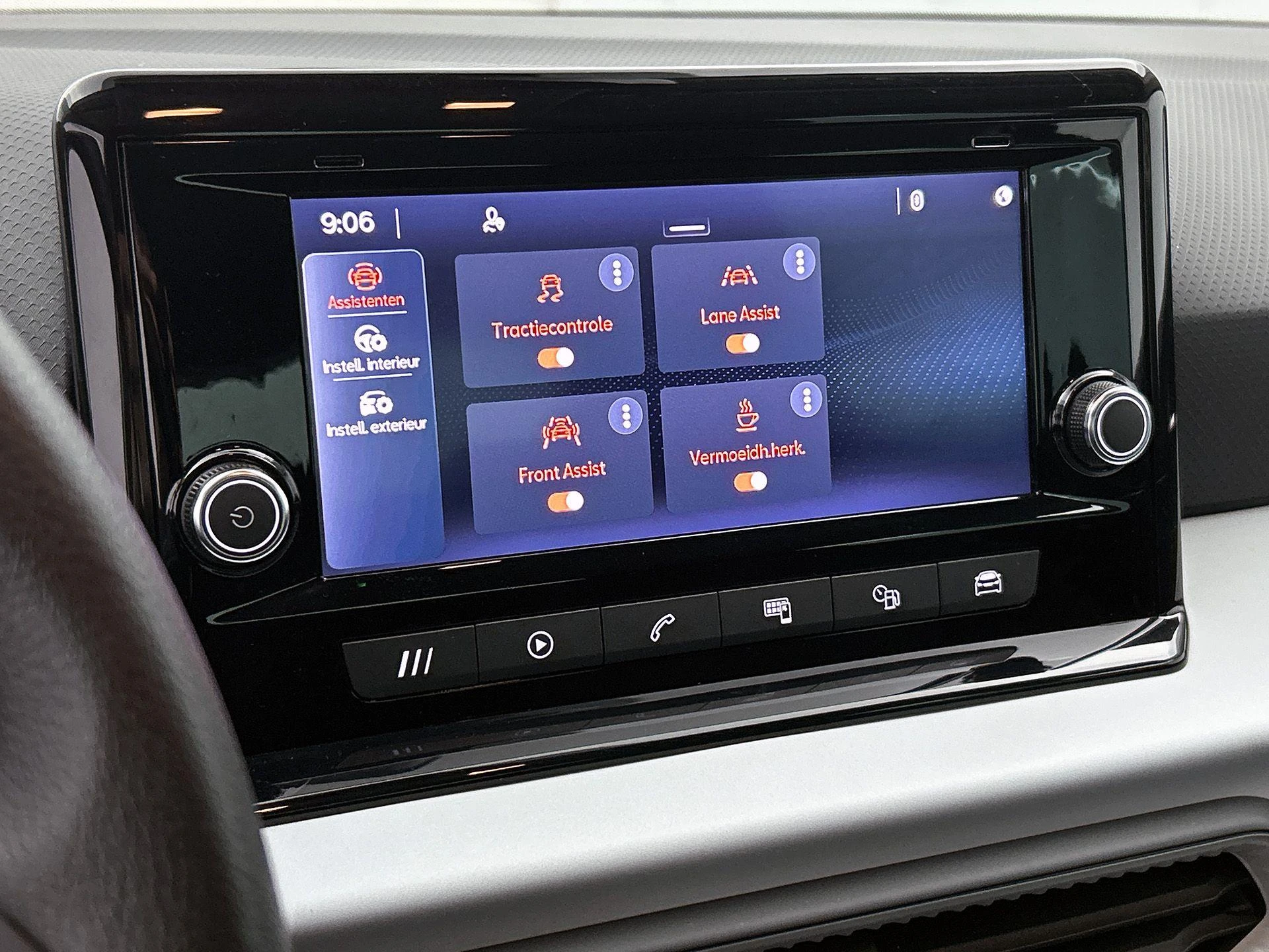 SEAT-Arona-image-8