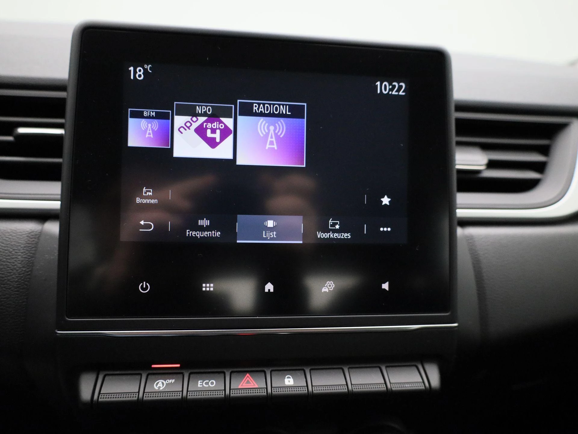 Renault-Captur-image-16