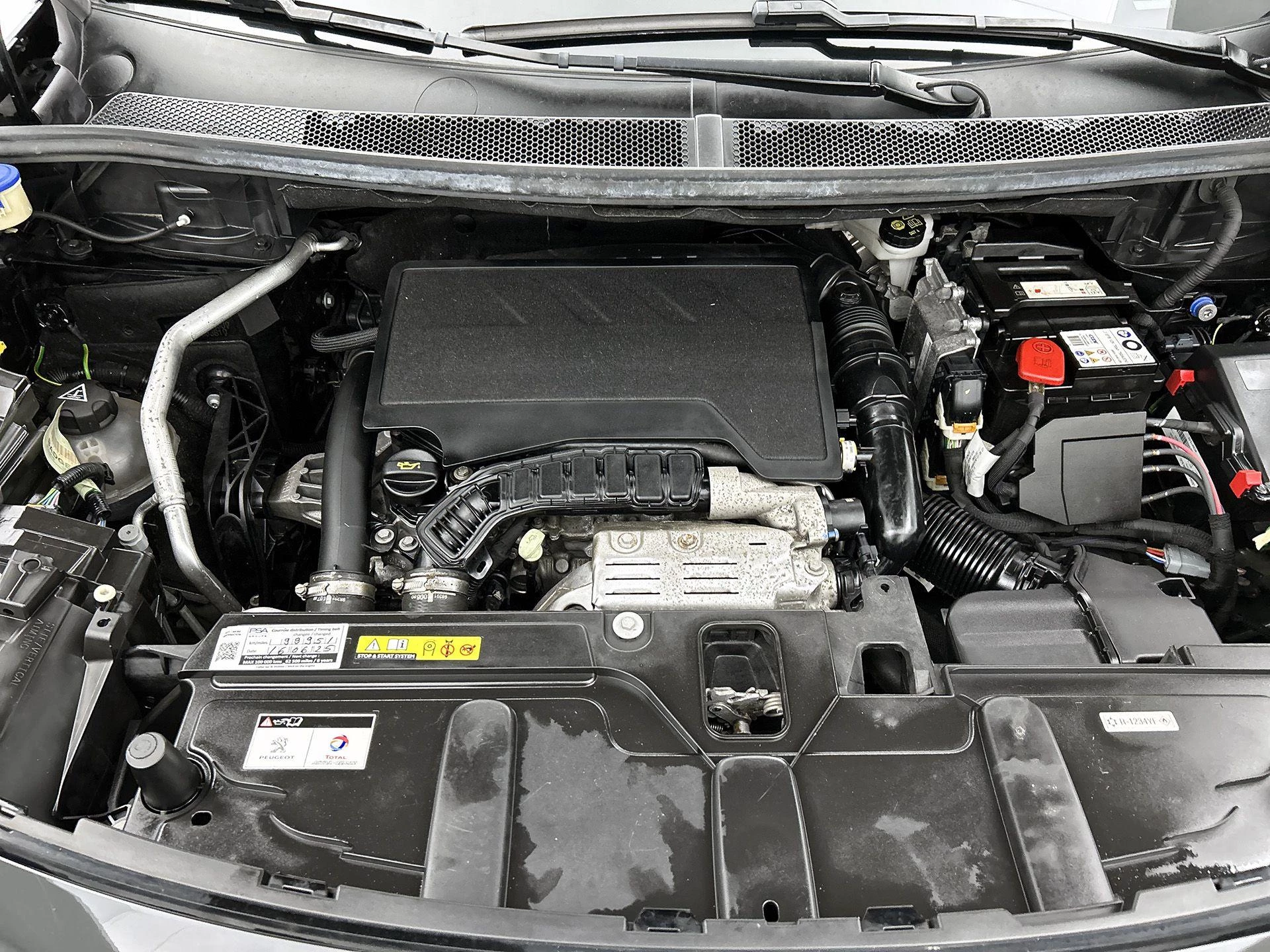 Peugeot-5008-image-37