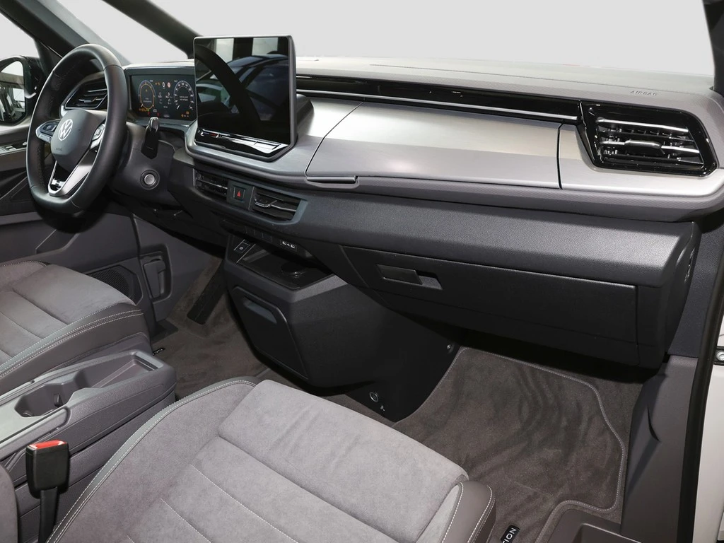 Volkswagen-Multivan-image-6