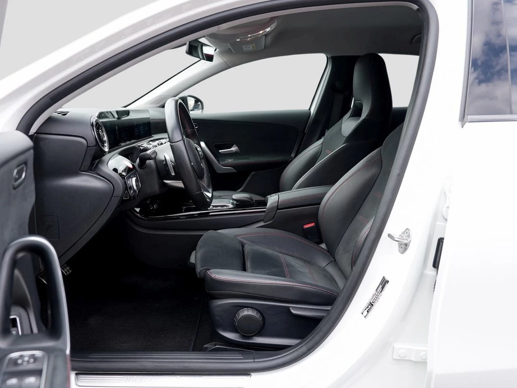 Mercedes-Benz A-Klasse 250 e AMG Line /Navi/RFK/GRA/LED