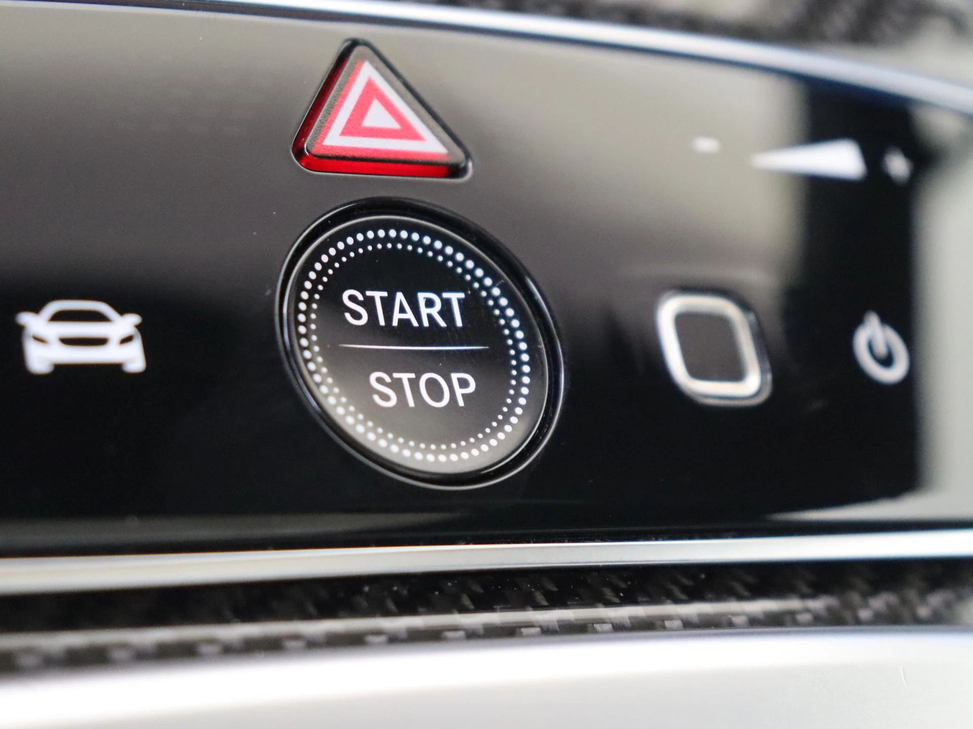 Mercedes-Benz-EQS-image-20