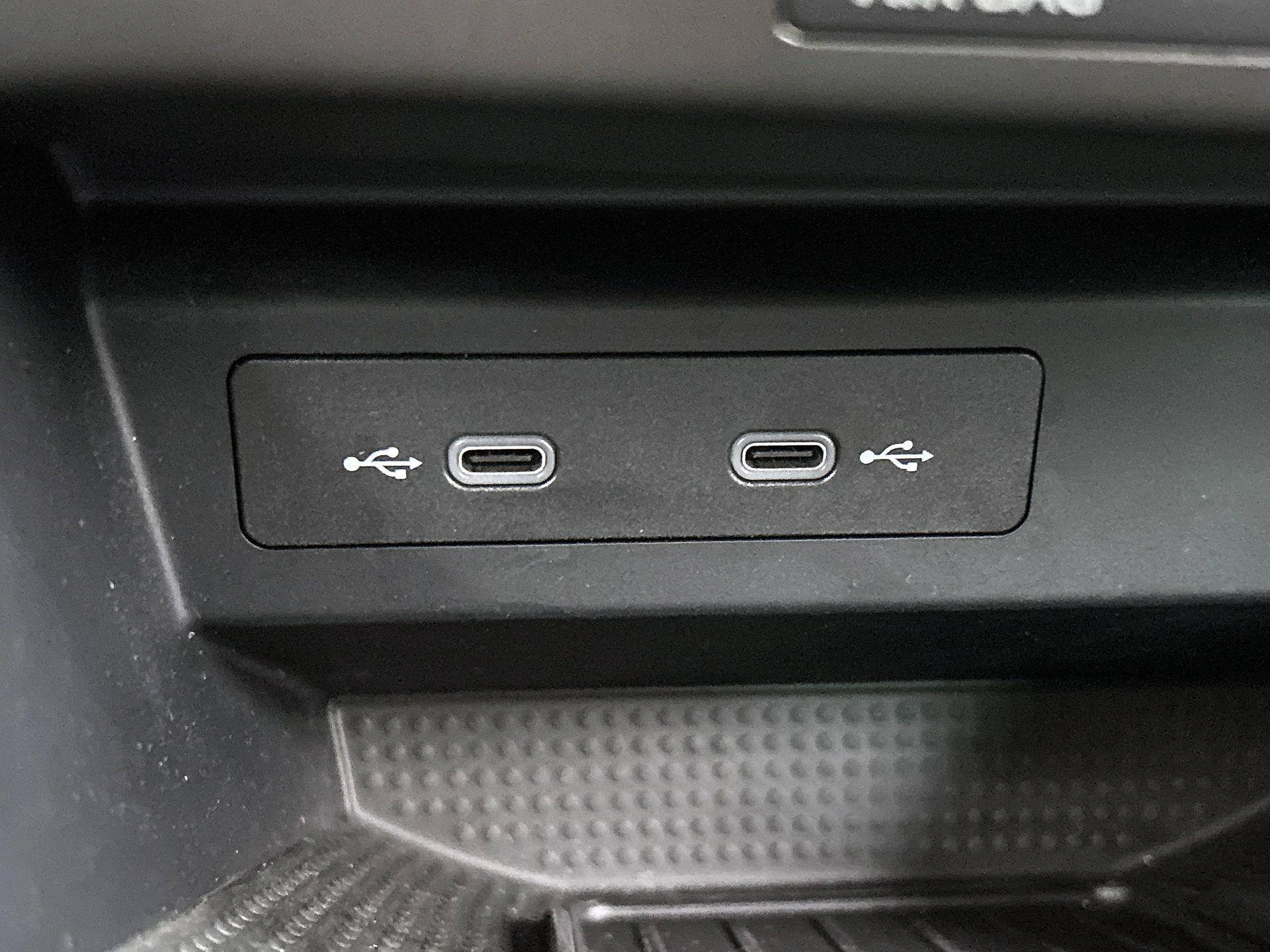 SEAT-Arona-image-33