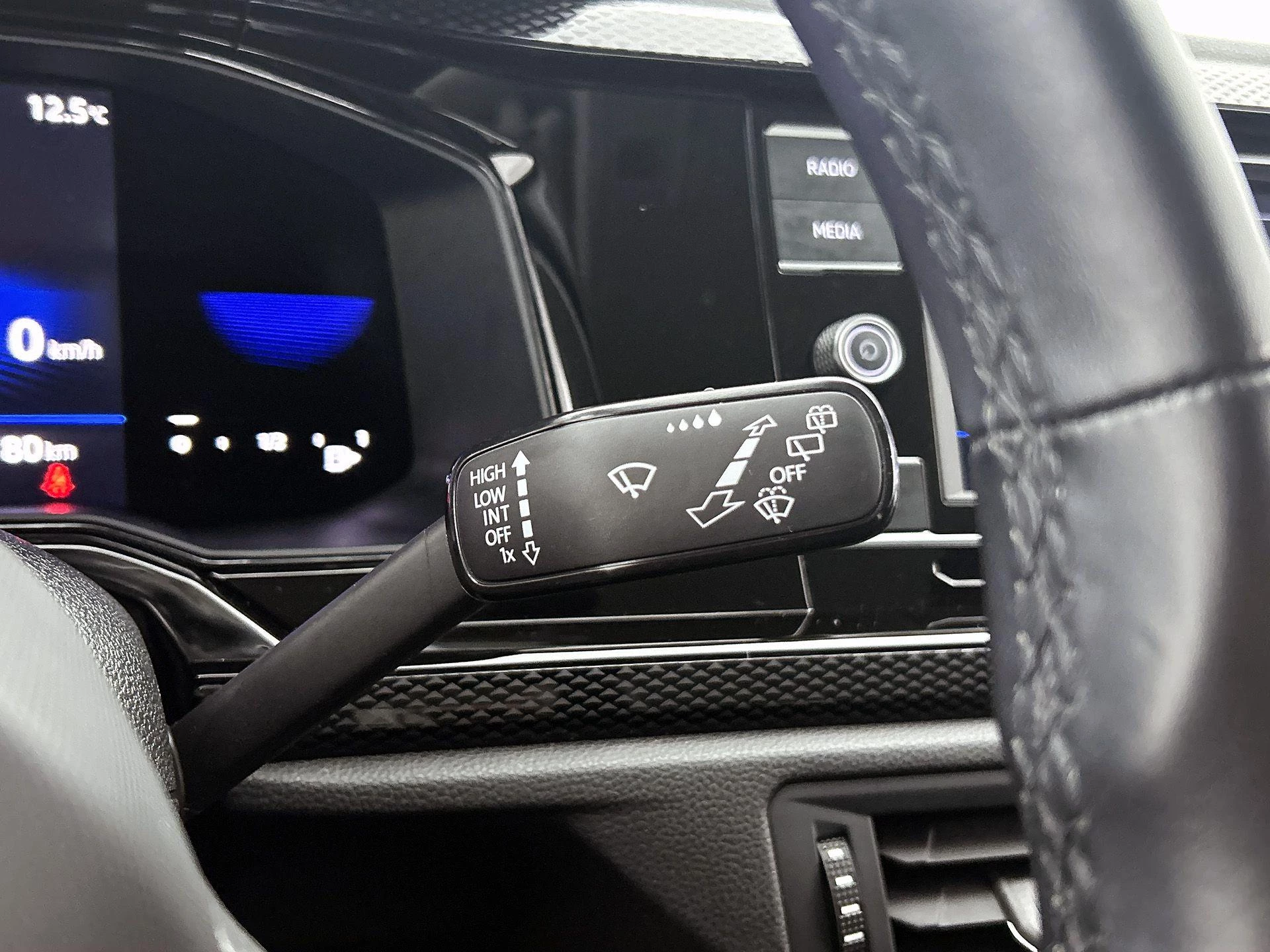 Volkswagen-Taigo-image-8