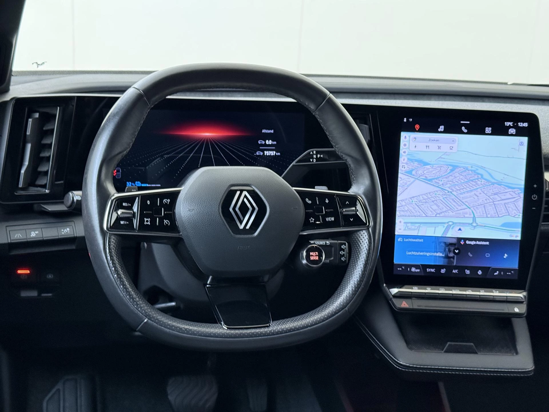 Renault-Megane E-Tech-image-9
