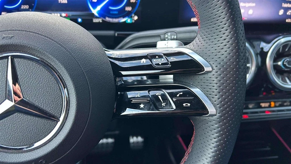 Mercedes-Benz-EQA-image-12
