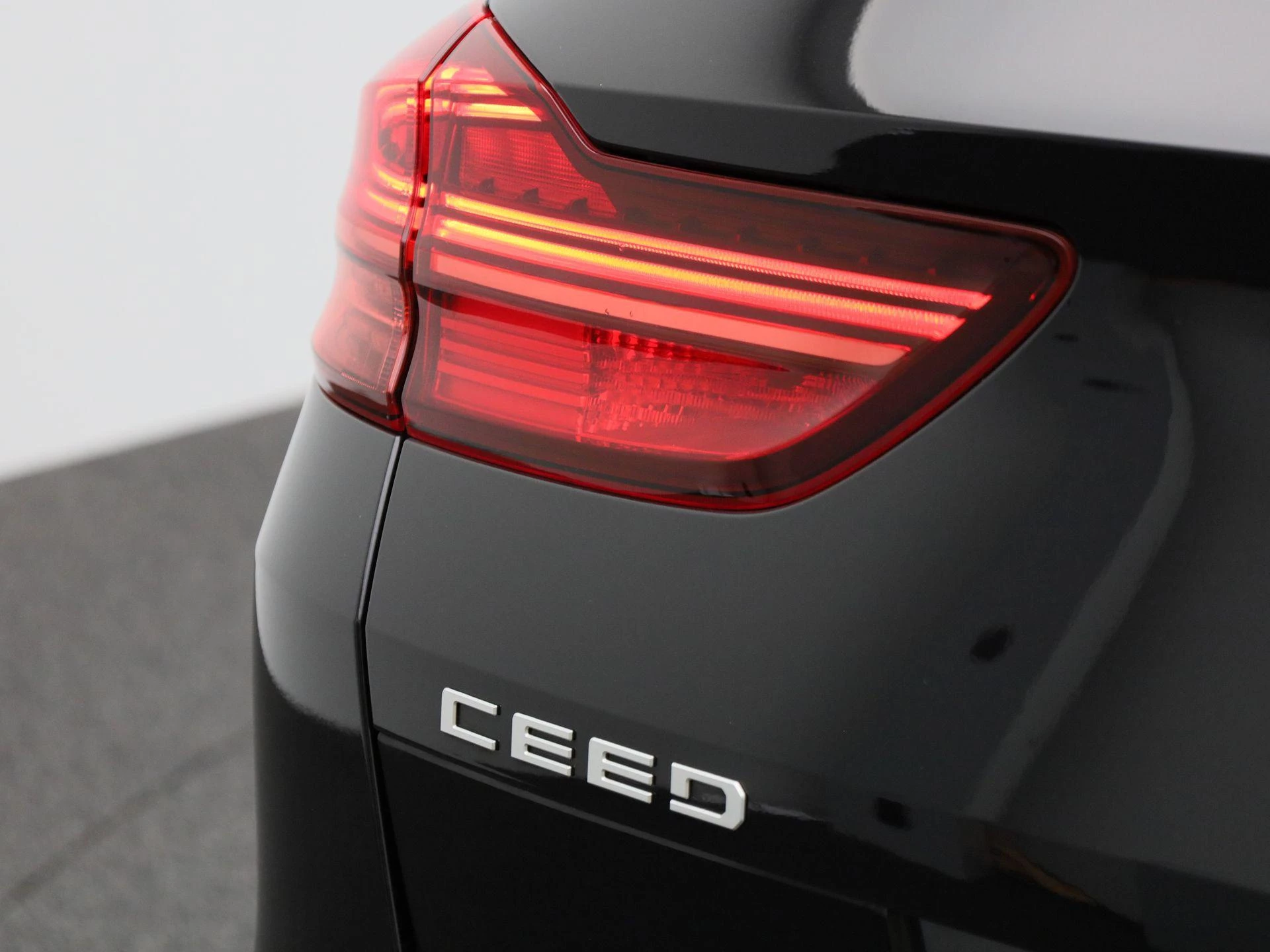 Kia cee'd Sportswagon Business Line 1.6 GDi PHEV DCT