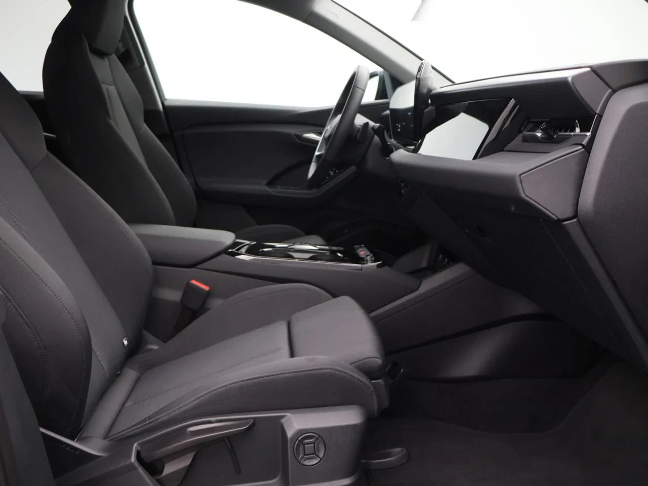 Audi Q6 e-tron Sportback e-Tron 83 kWh 252PK Advanced *NAVI*APP CONNECT*BLTH*CRUISE*DIGITAL DASHOBOARD*ZETELVERWARMNG*SPORTSEATS*ADAPTIVE CRUIS