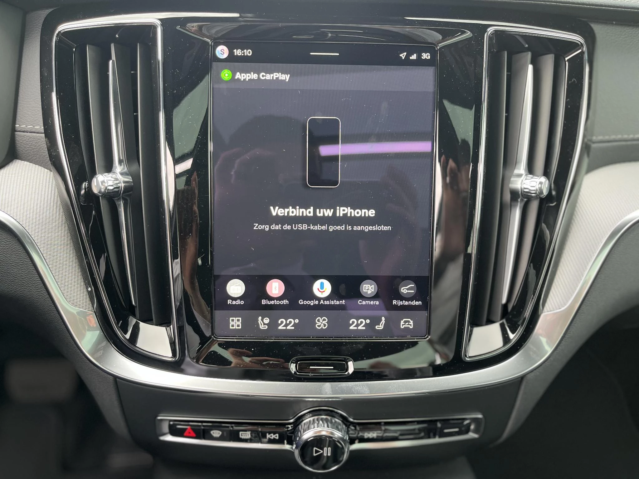 Volvo V60 T8 Plug-in hybrid AWD Ultra Dark