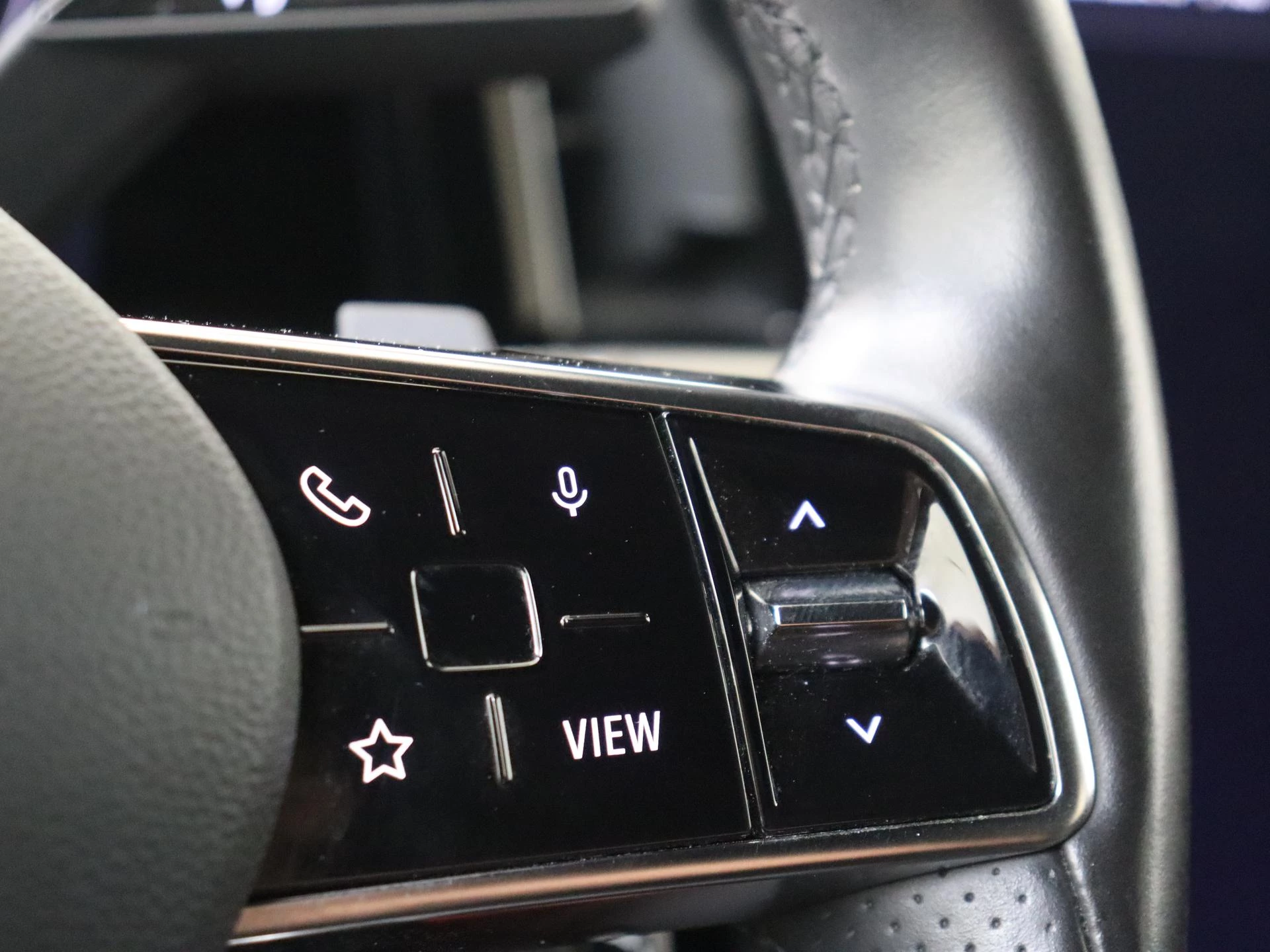 Renault-Megane E-Tech-image-13