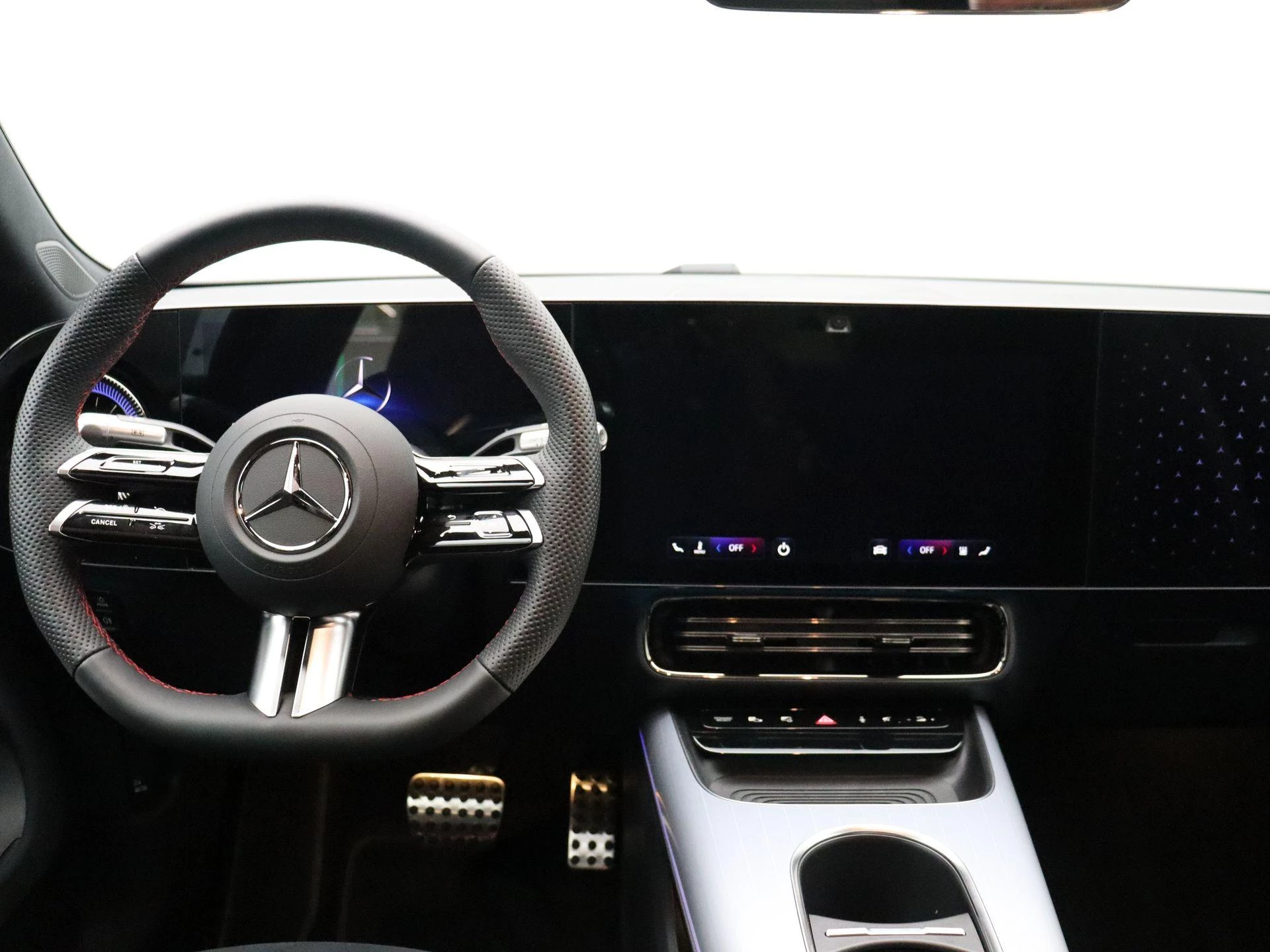 Mercedes-Benz CLA 250+ Sport Edition + MULTIBEAM + PANO + CARPLAY +
