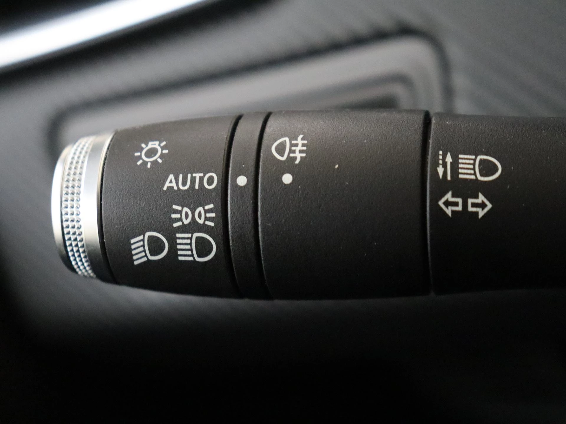 Renault-Clio-image-22
