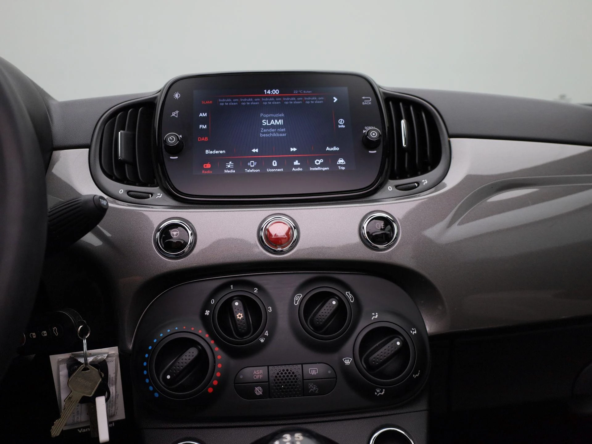 Fiat-500C-image-8