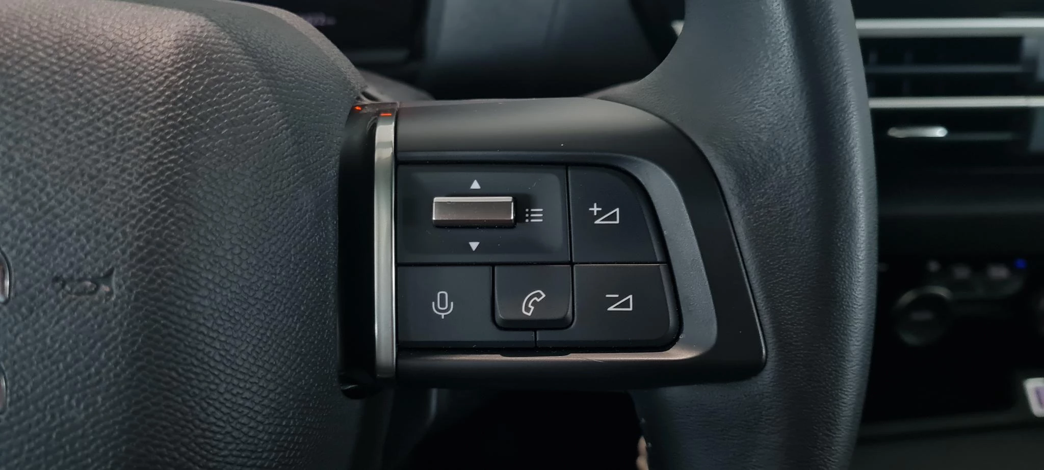 Citroën-C4 X-image-19
