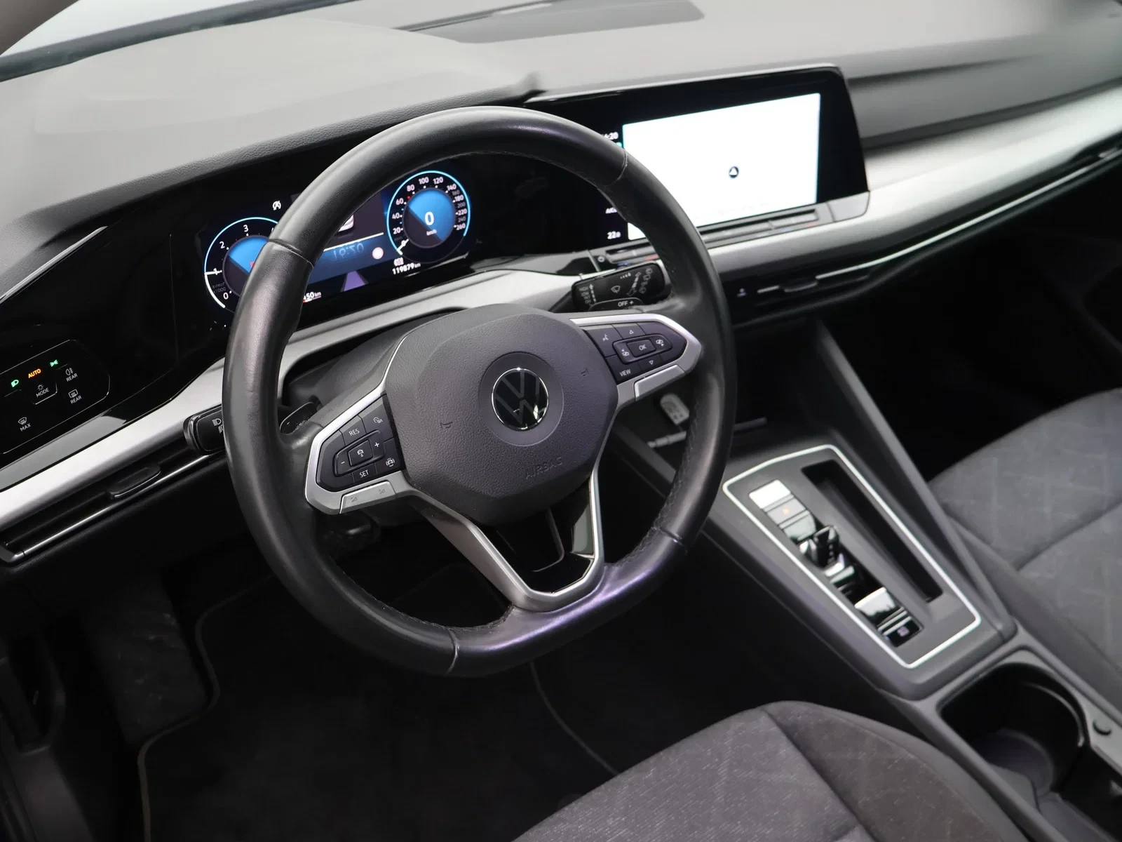 Volkswagen-Golf-image-13