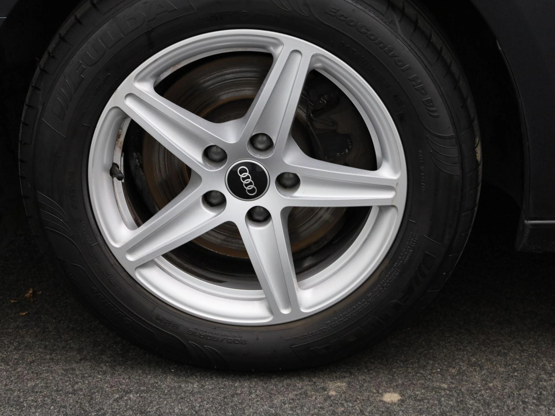 Audi-A4-image-12