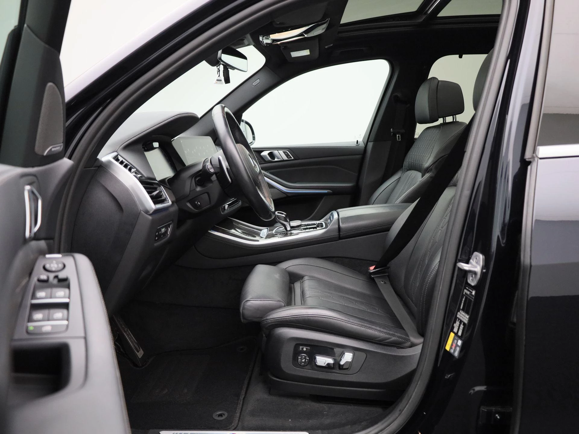 BMW-X5-image-10