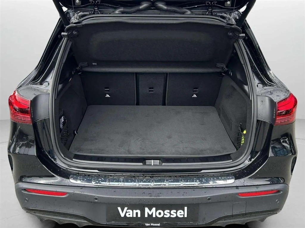 Mercedes-Benz-EQA-image-23