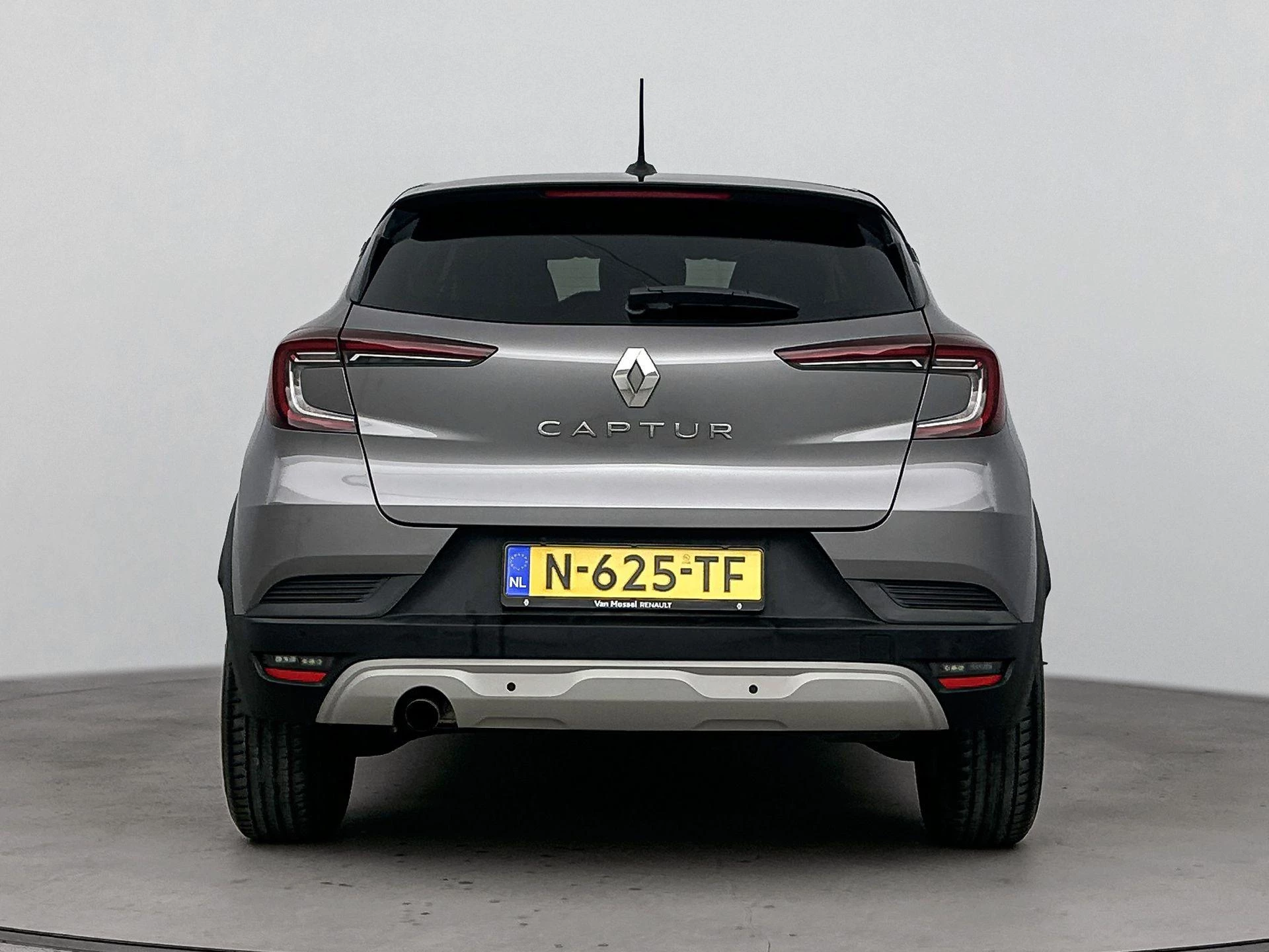 Renault-Captur-image-2