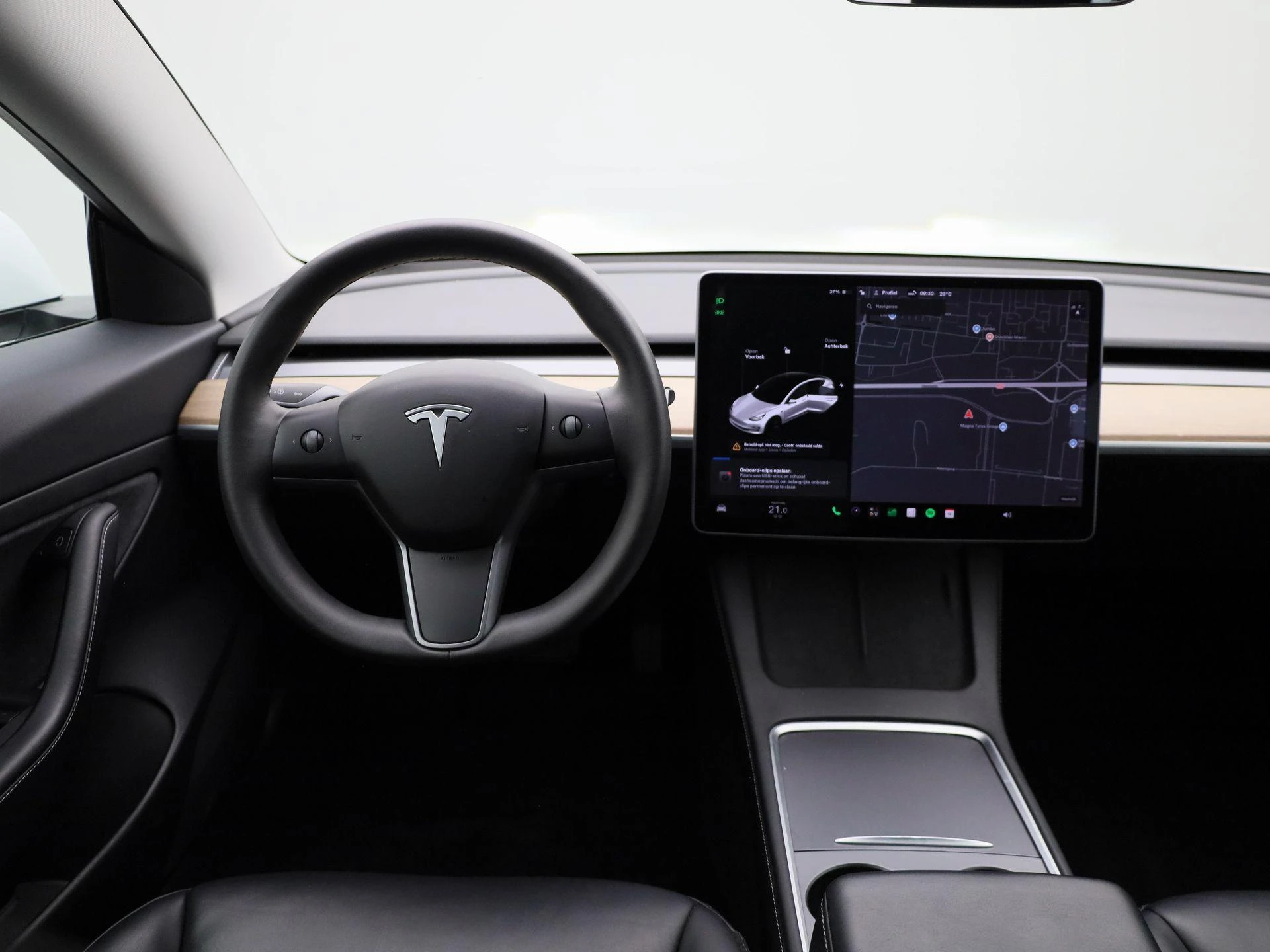 Tesla-Model 3-image-6