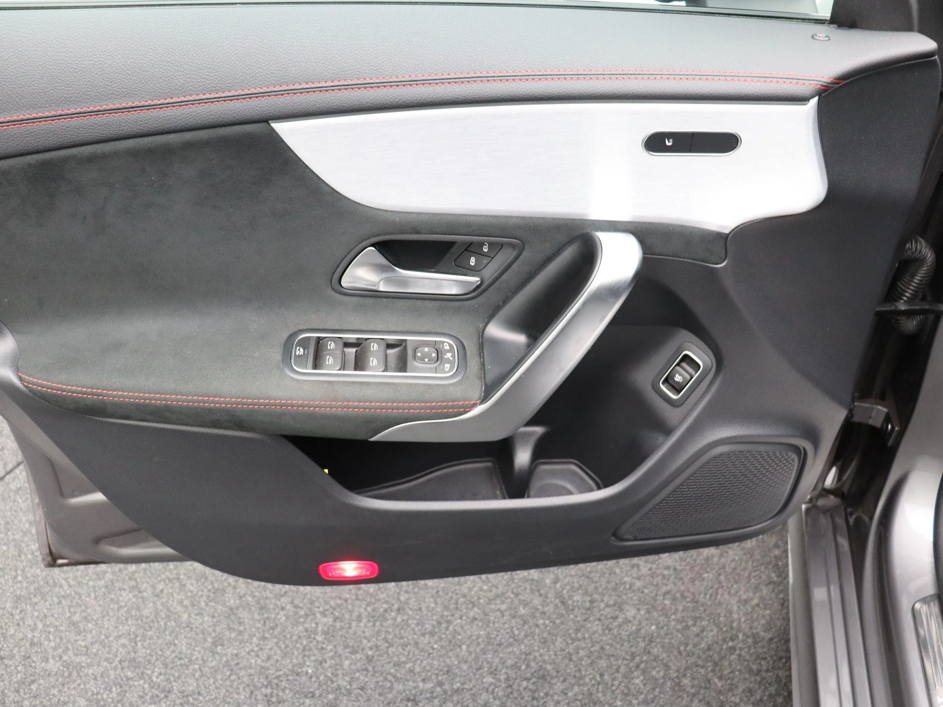 Mercedes-Benz CLA 180 AMG Line + PANORAMISCH DAK + MULTIBEAM LED +