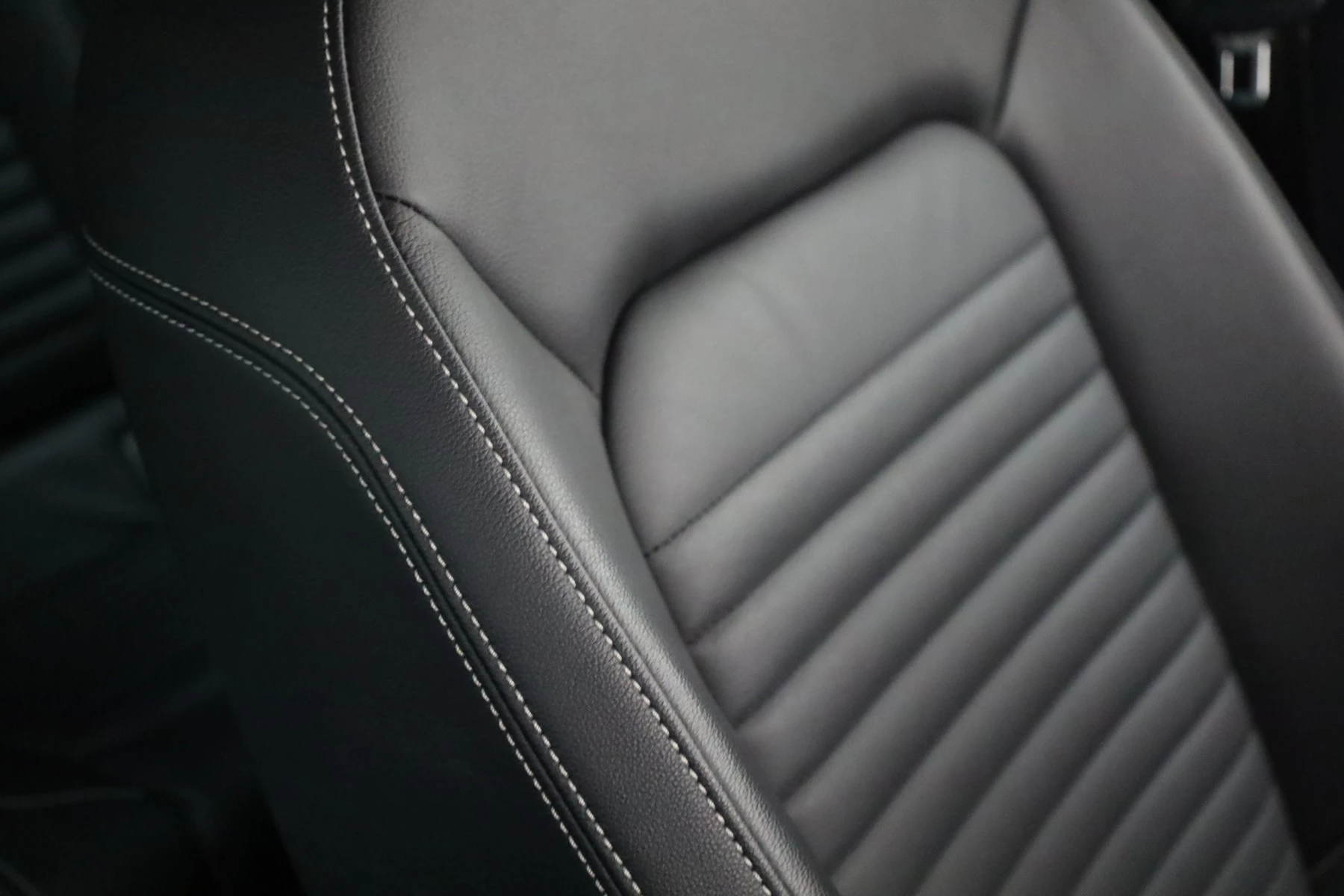 Volkswagen-Passat-image-37
